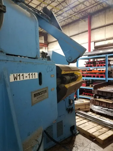 Photo #25 of (1990) 300 TON MINSTER HEVISTAMPER STRAIGHT SIDE DOUBLE CRANK VARI-SPEED PRESS & 16,000LB MINSTER SERVO FEED LINE & AIDA GAP FRAME 225-TON PRESS