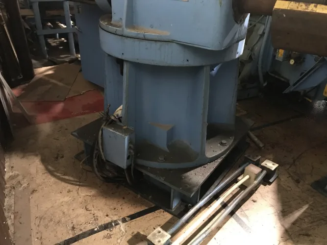 Photo #26 of (1990) 300 TON MINSTER HEVISTAMPER STRAIGHT SIDE DOUBLE CRANK VARI-SPEED PRESS & 16,000LB MINSTER SERVO FEED LINE & AIDA GAP FRAME 225-TON PRESS