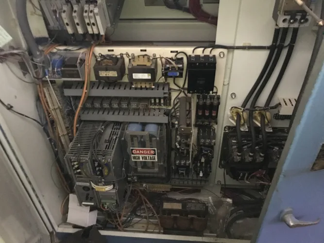 Photo #28 of (1990) 300 TON MINSTER HEVISTAMPER STRAIGHT SIDE DOUBLE CRANK VARI-SPEED PRESS & 16,000LB MINSTER SERVO FEED LINE & AIDA GAP FRAME 225-TON PRESS