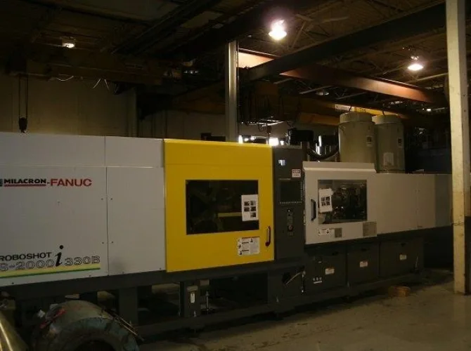 Photo #1 of 2009 330-TON CINCINNATI ROBOSHOT MDL: S2000I ELECTRIC INJECTION MOLDER & 2008 330-TON CINCINNATI ROBOSHOT MDL: S2000I-330B ELECTRIC INJECTION MOLDER