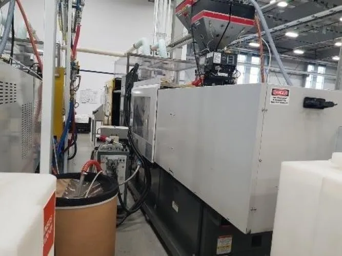 Photo #2 of 2009 330-TON CINCINNATI ROBOSHOT MDL: S2000I ELECTRIC INJECTION MOLDER & 2008 330-TON CINCINNATI ROBOSHOT MDL: S2000I-330B ELECTRIC INJECTION MOLDER