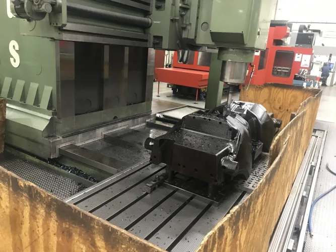 Photo #5 of DUE TO REINVESTMENT IN NEW TECHNOLOGY - ASSETS NO LONGER REQUIRED IN THE CONTINUING OPERATIONS OF PROPER GROUP INTERNATIONAL, DUE TO REINVESTMENT IN NEW TECHNOLOGY - LATE MODEL, LARGE CAPACITY CNC MACHINING EQUIPMENT