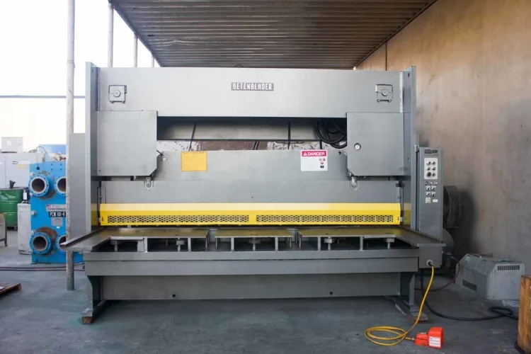 Photo #65 of FABRICATION & METALWORKING MACHINERY SALE - OVER 150 MACHINES! AIR COMPRESSORS/DRYERS/DUST COLLECTORS, ANGLE PLATES, ANGLE ROLL, BALANCING MACHINE, BEADER/CRIMPER, BEVELING MACHINE, BLAST CLEANING, BORING MILL, CENTERING MACHINES, CHIP WRINGER, COMPACTOR,