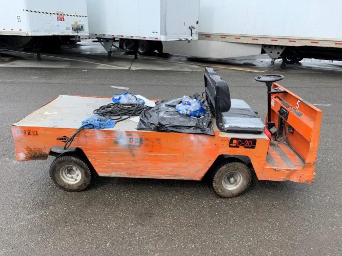 Photo #12 of ITEMS SURPLUS TO THE ONGOING OPERATIONS OF INTERNATIONAL INDUSTRIAL CONTRACTING, AN EXCEPTIONALLY MAINTAINED FLEET OF RIGGING EQUIPMENT - IICC