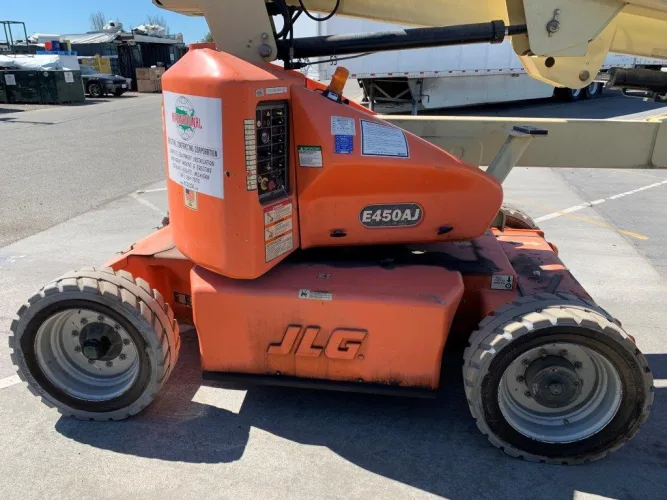 Photo #52 of ITEMS SURPLUS TO THE ONGOING OPERATIONS OF INTERNATIONAL INDUSTRIAL CONTRACTING, AN EXCEPTIONALLY MAINTAINED FLEET OF RIGGING EQUIPMENT - IICC