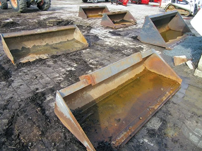 Photo #22 of EQUIPMENT AVAILABLE FROM A COMMERCIAL & RESIDENTIAL LANDSCAPE DESIGN & CONSTRUCTION COMPANY, INCLUDING: (10) FORD, INTERNATIONAL, PETERBILT & FREIGHTLINER DUMP TRUCKS, (7) NEW HOLLAND, BOBCAT & CASE SKID STEERS, HARLO H300C TRACTOR, (7) FORD PICK UP