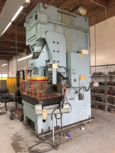 Photo #19 of 2011 AMADA QUATTRO 2,000-WATT CNC LASER, KOMATSU 200 TON GAP FRAME VARI-SPEED PRESS, (2) BRIDGEPORT SERIES 1 VERTICAL MILLS, CUT KING LATHE, CAT 3,000 LB. CAP. ELECTRIC FORKLIFT, AIR COMPRESSORS & MORE - ASSETS SURPLUS TO THE ONGOING OPERATIONS OF