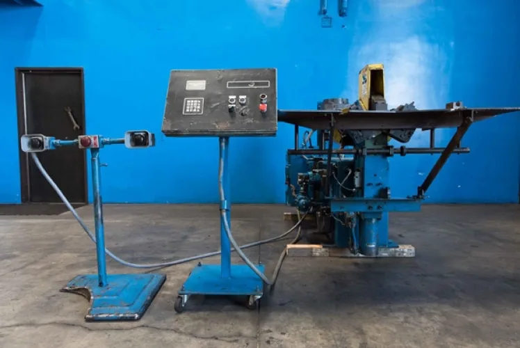 Photo #71 of PAPER EQUIPMENT AUCTION, FEATURING: FKC SINGLE & TWIN SCREW PRESS, KROFTA CLARIFIER, ANDRITZ WET LAP LINE, CALENDAR STACKS, VACUUM PUMPS, SCREENS, ROLL SPLITTER, FORK TRUCKS & ROLL CLAMP TRUCKS, CRANES, BANDSAWS, KNIFE GRINDERS, CYLINDRICAL GRINDERS,