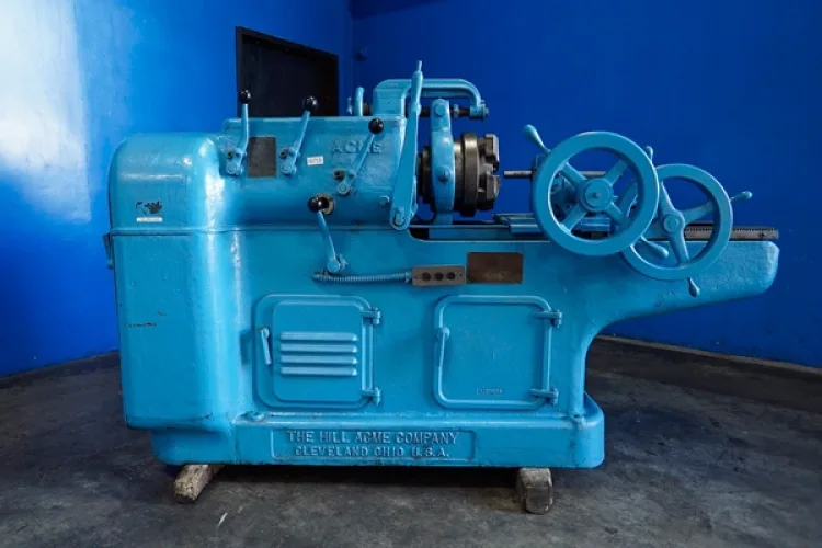 Photo #73 of PAPER EQUIPMENT AUCTION, FEATURING: FKC SINGLE & TWIN SCREW PRESS, KROFTA CLARIFIER, ANDRITZ WET LAP LINE, CALENDAR STACKS, VACUUM PUMPS, SCREENS, ROLL SPLITTER, FORK TRUCKS & ROLL CLAMP TRUCKS, CRANES, BANDSAWS, KNIFE GRINDERS, CYLINDRICAL GRINDERS,