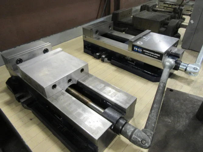 Photo #17 of (6) HAAS CNC VERTICAL MACHINING CENTERS, TOOL ROOM EQUIPMENT, INSPECTION EQUIPMENT AND MORE - TARGET MOLD CORPORATION