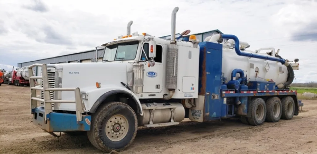 Photo #11 of LATE MODEL OILFIELD SERVICES FLEET FEATURING SEMI/VAC UNITS, PRESSURE TRUCKS, FLUSH-BY TRUCKS & VACUUM TRAILERS - MAJOR OILFIELD SERVICES CONTRACTOR ASSETS