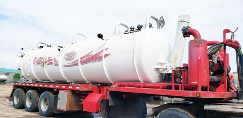 Photo #18 of LATE MODEL OILFIELD SERVICES FLEET FEATURING SEMI/VAC UNITS, PRESSURE TRUCKS, FLUSH-BY TRUCKS & VACUUM TRAILERS - MAJOR OILFIELD SERVICES CONTRACTOR ASSETS