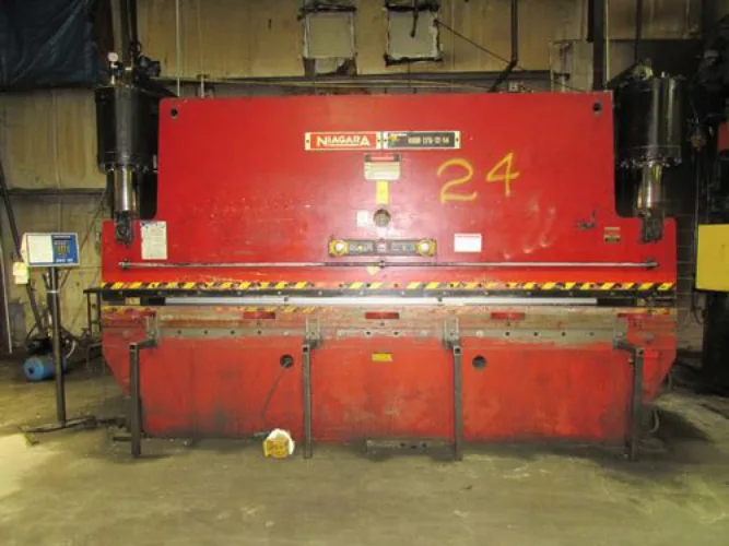 Photo #30 of FABRICATION & METALWORKING MACHINERY SALE - OVER 100 MACHINES! METAL FABRICATION, CUT-TO-LENGTH LINE, ROLL FORMING, SHEARS, BRAKES, PRESSES - STRAIGHT SIDE/COMPACTION/DOUBLE CRANK/OBI/WHEEL/C-FRAME, ROLLS, SAWS, GRINDERS, MILLS -