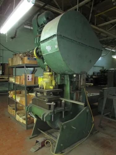 Photo #15 of COMPLETE FABRICATION & MACHINE SHOP, THOUSANDS OF DOLLARS' WORTH OF INVENTORY/SPARE PARTS/NEW COMPLETE MARINE AIR CONDITIONERS & ALL RELATED SPARES, NEW CHILLERS, AIR HANDLERS, CONTROL PANELS & ACCESSORIES, PUMPS, THERMOSTATS, COILS & MORE - FORMER