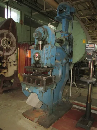 Photo #22 of COMPLETE FABRICATION & MACHINE SHOP, THOUSANDS OF DOLLARS' WORTH OF INVENTORY/SPARE PARTS/NEW COMPLETE MARINE AIR CONDITIONERS & ALL RELATED SPARES, NEW CHILLERS, AIR HANDLERS, CONTROL PANELS & ACCESSORIES, PUMPS, THERMOSTATS, COILS & MORE - FORMER