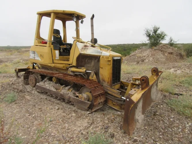 Photo #6 of McCLOSKEY VIBRATORY SCREENERS, CAT EXCAVATORS, CAT LOADERS, TRAILERS & MORE - MAVERICK AGGREGATES