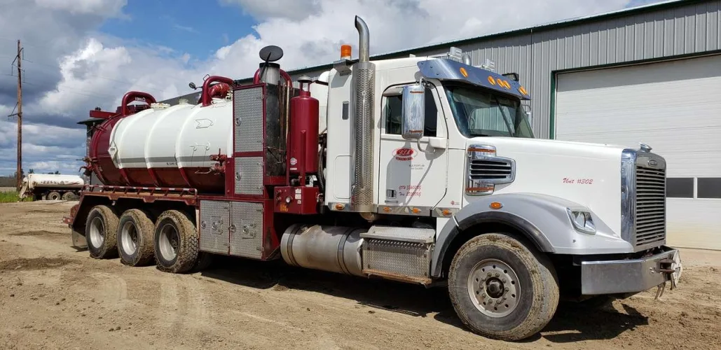 Photo #15 of SECOND IN A SERIES OF DLM OILFIELD SALES - MULTIMILLION-DOLLAR, MULTI-LOCATION AUCTION, INCLUDING: ROLLING STOCK, CONSTRUCTION, OILFIELD, GAS & ENERGY EQUIPMENT