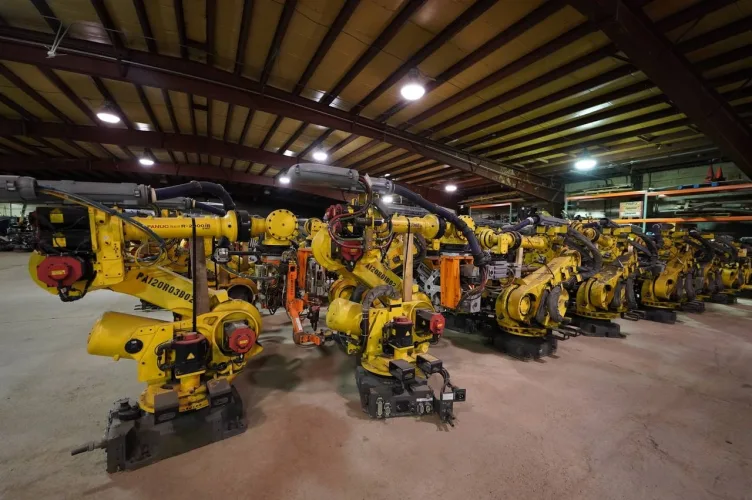 Photo #1 of SHORT NOTICE SALE - SURPLUS FANUC ROBOTS