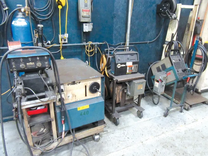 Photo #43 of UPON INSTRUCTIONS FROM THE OWNERS - UNPRECEDENTED MULTI-MILLION DOLLAR OFFERING OF LATE MODEL STAMPING PRESSES AS NEW AS 2004 - GILL INDUSTRIES
