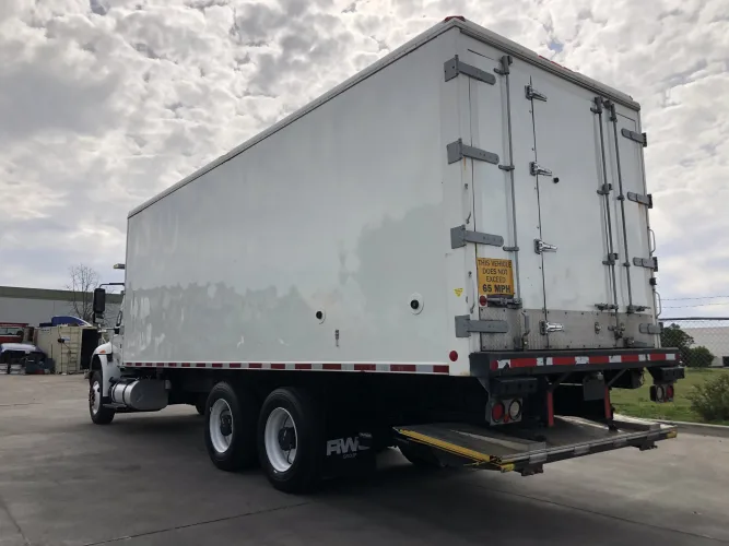 Photo #11 of (250+) 2018 INTERNATIONAL 4400 SBA 6X4 REFRIGERATED BOX TRUCKS, MAXON 4400 LB ALUMINUM PLATFORM W/ LED, 24' JOHNSON COLD PLATE BOX - THERMO KING REF, MILES LOW AS 8K, REPLACEMENT COST ON THESE UNITS - $140,000, OVER $87,500 IN EXTRA EQUIPMENT, EXCELLENT