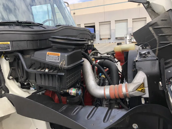 Photo #24 of (250+) 2018 INTERNATIONAL 4400 SBA 6X4 REFRIGERATED BOX TRUCKS, MAXON 4400 LB ALUMINUM PLATFORM W/ LED, 24' JOHNSON COLD PLATE BOX - THERMO KING REF, MILES LOW AS 8K, REPLACEMENT COST ON THESE UNITS - $140,000, OVER $87,500 IN EXTRA EQUIPMENT, EXCELLENT