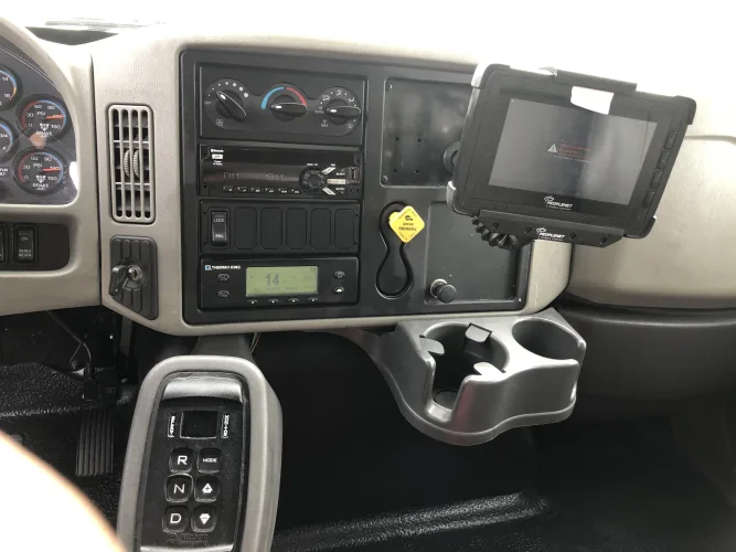 Photo #26 of (250+) 2018 INTERNATIONAL 4400 SBA 6X4 REFRIGERATED BOX TRUCKS, MAXON 4400 LB ALUMINUM PLATFORM W/ LED, 24' JOHNSON COLD PLATE BOX - THERMO KING REF, MILES LOW AS 8K, REPLACEMENT COST ON THESE UNITS - $140,000, OVER $87,500 IN EXTRA EQUIPMENT, EXCELLENT