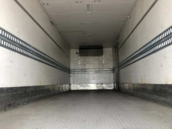 Photo #38 of (250+) 2018 INTERNATIONAL 4400 SBA 6X4 REFRIGERATED BOX TRUCKS, MAXON 4400 LB ALUMINUM PLATFORM W/ LED, 24' JOHNSON COLD PLATE BOX - THERMO KING REF, MILES LOW AS 8K, REPLACEMENT COST ON THESE UNITS - $140,000, OVER $87,500 IN EXTRA EQUIPMENT, EXCELLENT