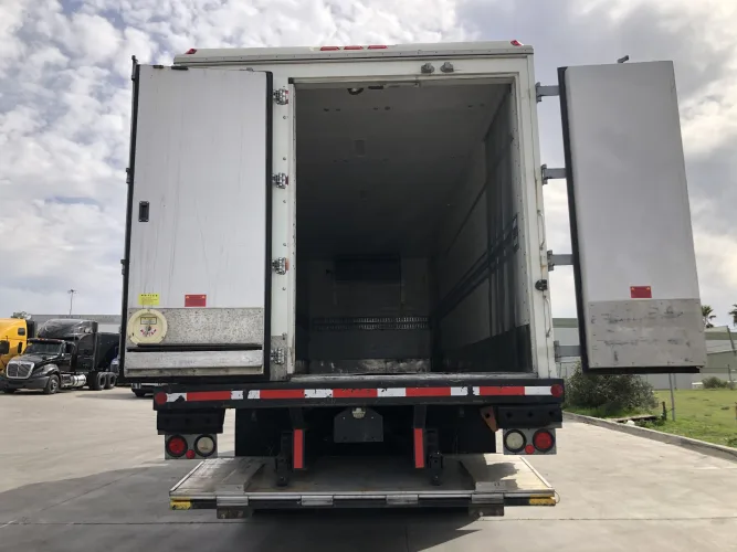 Photo #41 of (250+) 2018 INTERNATIONAL 4400 SBA 6X4 REFRIGERATED BOX TRUCKS, MAXON 4400 LB ALUMINUM PLATFORM W/ LED, 24' JOHNSON COLD PLATE BOX - THERMO KING REF, MILES LOW AS 8K, REPLACEMENT COST ON THESE UNITS - $140,000, OVER $87,500 IN EXTRA EQUIPMENT, EXCELLENT