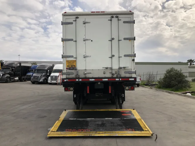 Photo #51 of (250+) 2018 INTERNATIONAL 4400 SBA 6X4 REFRIGERATED BOX TRUCKS, MAXON 4400 LB ALUMINUM PLATFORM W/ LED, 24' JOHNSON COLD PLATE BOX - THERMO KING REF, MILES LOW AS 8K, REPLACEMENT COST ON THESE UNITS - $140,000, OVER $87,500 IN EXTRA EQUIPMENT, EXCELLENT