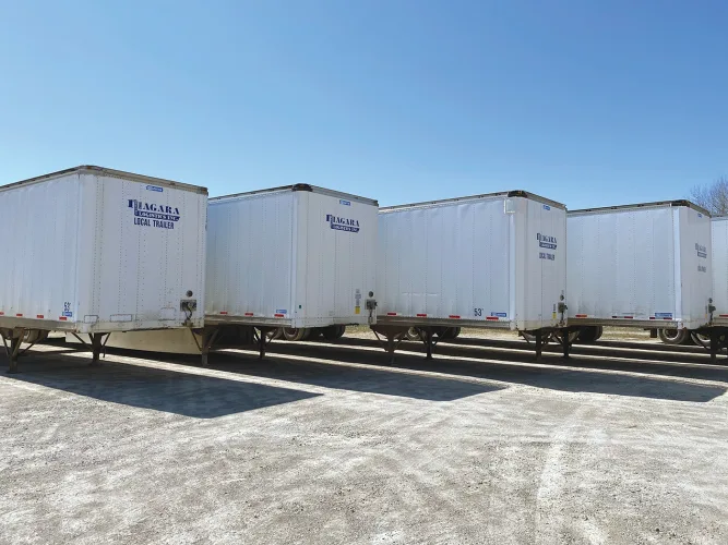 Photo #2 of OVER 30 INTERNATIONAL, FREIGHTLINER & KENWORTH TRACTORS AND 75 WABASH AND STOUGHTON 53' TRAILERS - NIAGARA LOGISTICS INC.