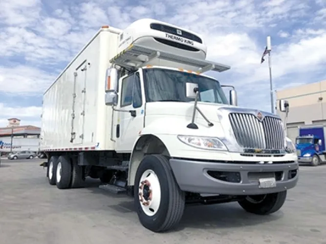 Photo #4 of (100+) 2018 INTERNATIONAL 4400 SBA 6X4 REFRIGERATED BOX TRUCKS & (10) 2018 INTERNATIONAL 4400 SBA 6X4 CAB & CHASSIS, MAXON 4400 LB ALUMINUM PLATFORM W/ LED, 24' JOHNSON COLD PLATE BOX - THERMO KING REF, MILES LOW AS 8K, REPLACEMENT COST ON THESE UNITS -