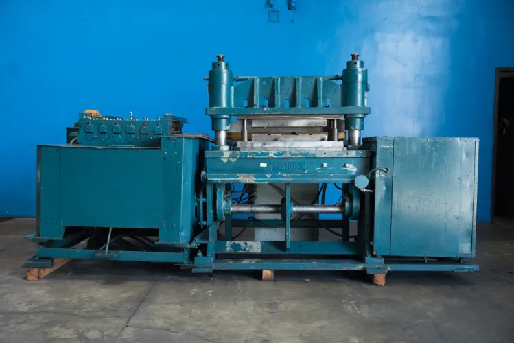 Photo #9 of METAL WORKING, FABRICATION AND MACHINE TOOLS AUCTION, FEATURING: SHEET METAL EQUIPMENT, COIL HANDLING EQUIPMENT, BROACHING MACHINES, GRINDERS, LATHES, PRESSES, MILLING MACHINES & MORE....