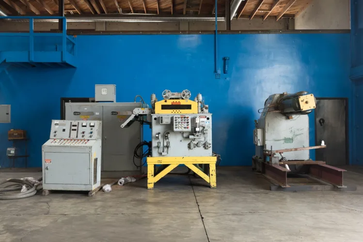 Photo #14 of METAL WORKING, FABRICATION AND MACHINE TOOLS AUCTION, FEATURING: SHEET METAL EQUIPMENT, COIL HANDLING EQUIPMENT, BROACHING MACHINES, GRINDERS, LATHES, PRESSES, MILLING MACHINES & MORE....
