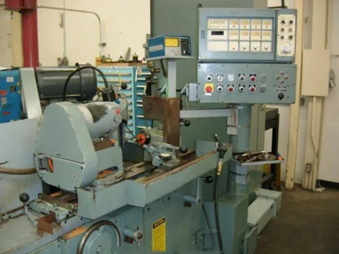 Photo #32 of METAL WORKING, FABRICATION AND MACHINE TOOLS AUCTION, FEATURING: SHEET METAL EQUIPMENT, COIL HANDLING EQUIPMENT, BROACHING MACHINES, GRINDERS, LATHES, PRESSES, MILLING MACHINES & MORE....