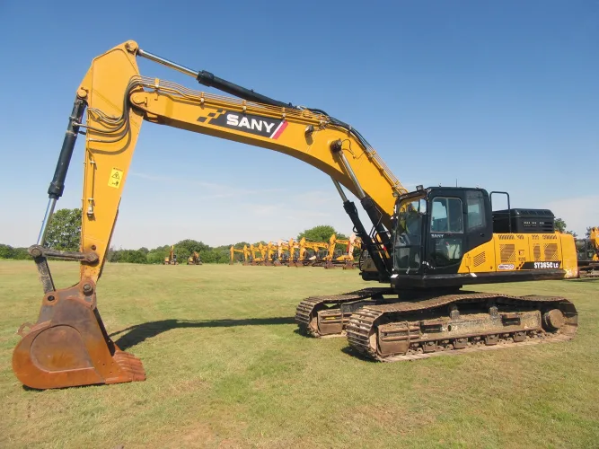 Photo #6 of CONSTRUCTION EQUIPMENT OFF LEASE - LATE MODEL EXCAVATORS WITH VERY LOW HOURS