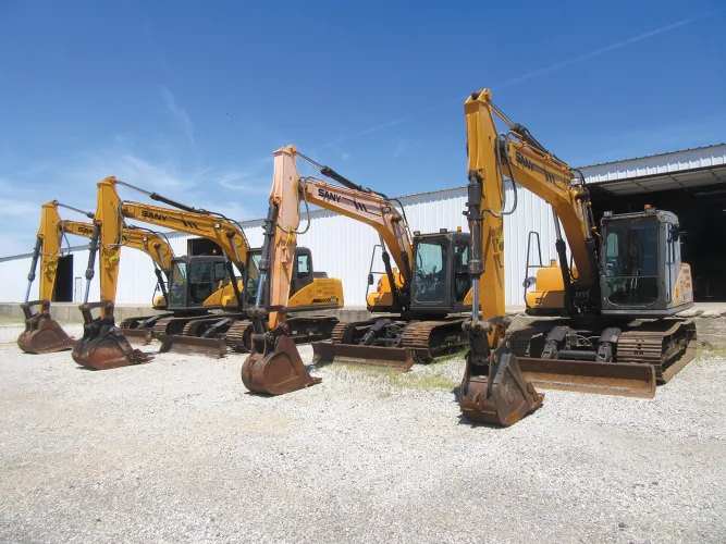 Photo #7 of CONSTRUCTION EQUIPMENT OFF LEASE - LATE MODEL EXCAVATORS WITH VERY LOW HOURS