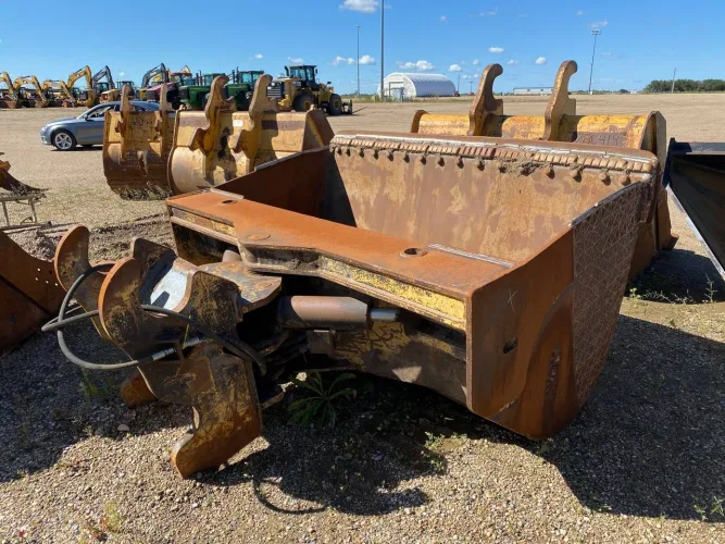 Photo #14 of LATE MODEL CONSTRUCTION EQUIPMENT - VOICE CONSTRUCTION