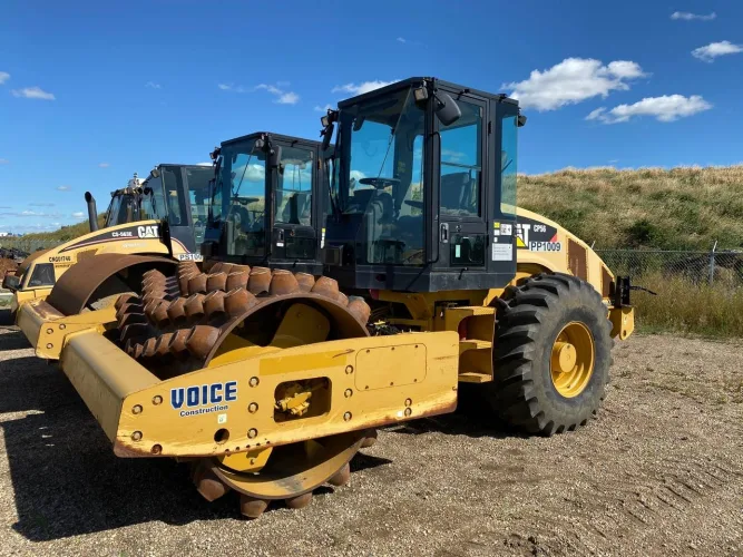 Photo #30 of LATE MODEL CONSTRUCTION EQUIPMENT - VOICE CONSTRUCTION