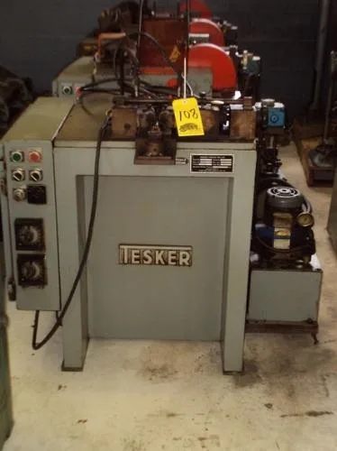 Photo #2 of (1) TESKER ROTARY DIE THREAD ROLLER
