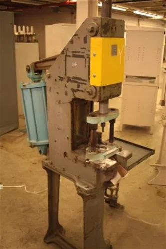 Photo #37 of FORMERLY OF FEDERAL-MOGUL