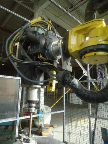 Photo #5 of (4) FANUC ROBOT R2000IB W/ RJ3IC CONTROL