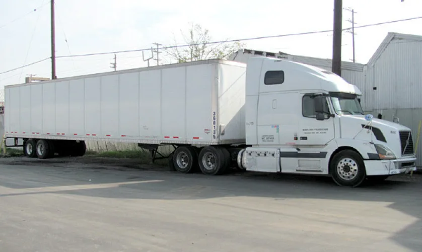 Photo #1 of 2004 VOLVO ISX ST2 TANDEM AXLE SLEEPER 400HP W/TRAILER