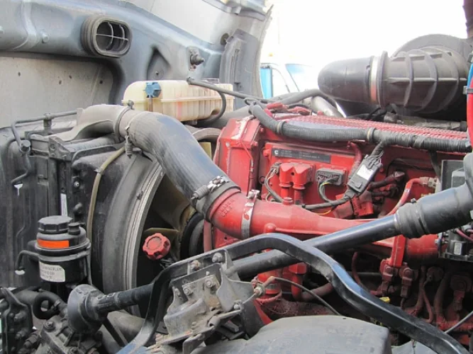 Photo #2 of 2004 VOLVO ISX ST2 TANDEM AXLE SLEEPER 400HP W/TRAILER