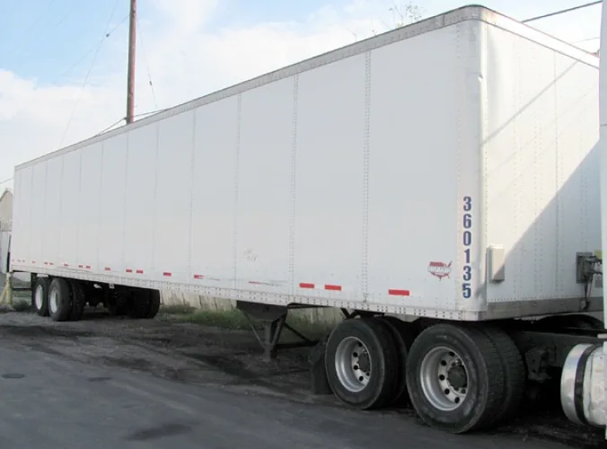 Photo #5 of 2004 VOLVO ISX ST2 TANDEM AXLE SLEEPER 400HP W/TRAILER