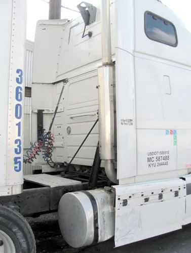 Photo #22 of 2004 VOLVO ISX ST2 TANDEM AXLE SLEEPER 400HP W/TRAILER