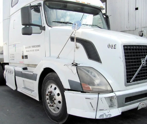 Photo #23 of 2004 VOLVO ISX ST2 TANDEM AXLE SLEEPER 400HP W/TRAILER