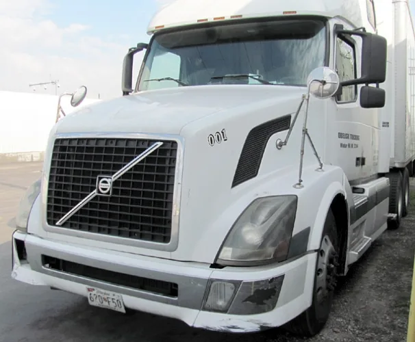Photo #25 of 2004 VOLVO ISX ST2 TANDEM AXLE SLEEPER 400HP W/TRAILER
