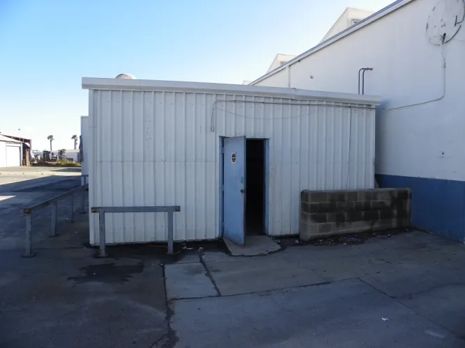 Photo #1 of 20' x 40' PREFABRICATED STEEL BUILDING FOR SALE IN LOS ANGELES!