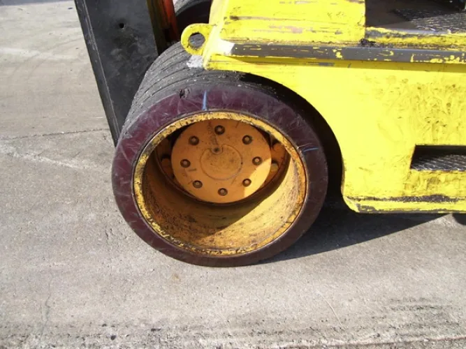 Photo #11 of 1980 MYLAR APACHE Model # MA-500/50,000lb LIFT TRUCK