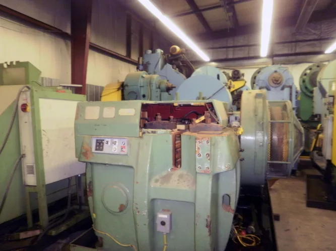 Photo #10 of NO LONGER REQUIRED EQUIPMENT FROM THE CONTINUING OPERATIONS OF WINDSOR MACHINE & STAMPING 2009 LTD